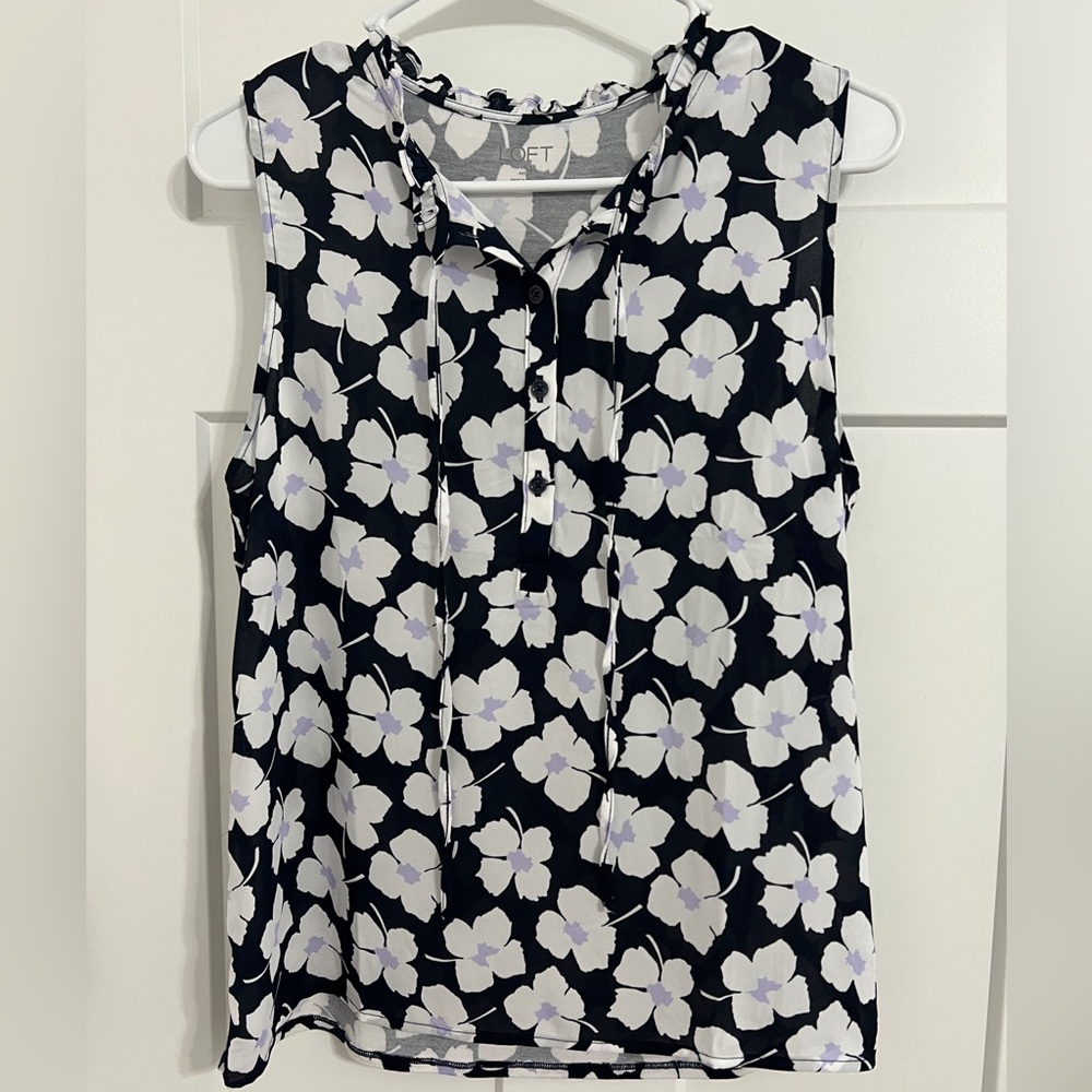 Like New Loft Top Petite Medium